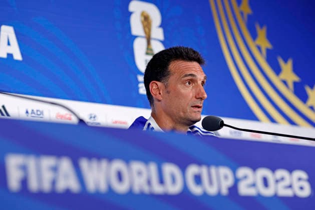 July 14, 2026, Atlanta, Georgia, United States: Lionel Scaloni, head coach of the Argentina speaks during the press conference, PK, Pressekonferenz of Argentina one day ahead of the FIFA World Cup, WM, Weltmeisterschaft, Fussball 2026 semifinal match between England and Argentina at Atlanta Stadium (Mercedes-Benz Stadium) in Atlanta, Georgia, United States on July 14, 2026. Photo: DiaEsportivo Atlanta United States - ZUMAh208 20260714_zsp_h208_026 Copyright: xHeulerxAndreyx