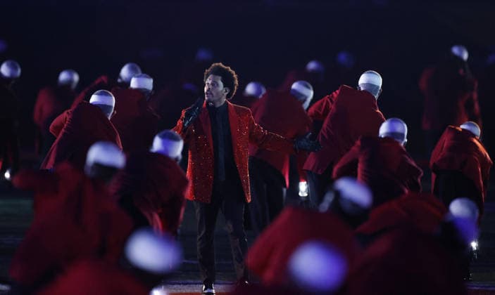 USA AMERICAN FOOTBALL SUPER BOWL LV Super Bowl LV epa08995110 Canadian singer The Weeknd performs during the Halftime Show at the National Football League Super Bowl LV at Raymond James Stadium in Tampa, Florida, USA, 07 February 2021. TAMPA United States  Copyright: xCJxGUNTHERx