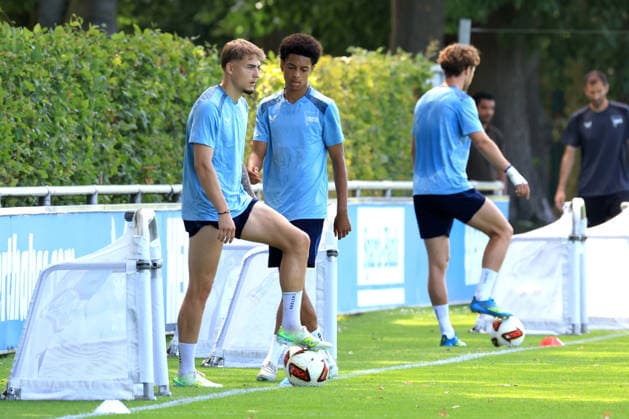 DEU, DFL, 2. FBL Hertha BSC, Training, 15.07.2026, Sportforum, Berlin, DEU, DFL, 2. FBL Hertha BSC, Training, Marten Winkler (Hertha BSC Berlin 22), Jerom Diallo (Hertha BSC Berlin 51) DFL - regulations prohibit any use of Photographs as image sequences and or quasi-video Berlin Sportforum Berlin Deutschland *** GER, DFL, 2nd Bundesliga Hertha BSC, Training, July 15, 2026, Sportforum, Berlin, GER, DFL, 2nd Bundesliga Hertha BSC, Training, Marten Winkler Hertha BSC Berlin 22, Jerom Diallo Hertha BSC Berlin 51. DFL regulations prohibit any use of photographs as image sequences and or quasi-video. Berlin Sportforum, Berlin, Germany Copyright: xNordphotox xEnglerx