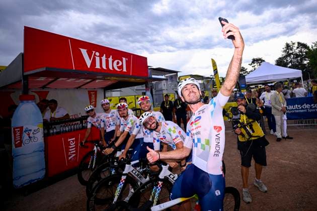 Tour de France 2026 Stage 11 NEVERS, FRANCE - JULY 15 : Team TotalEnergies before the start of the race during stage 11 of the 113rd edition of Tour de France an UCI World Tour 2.UWT cycling road race stage for Men Elite of 161 km with start in Vichy and finish in Nevers on July 15, 2026 in Nevers, France, 15 07 2026 Nevers France  Copyright: xTomasxSiskx