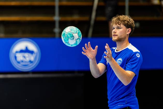 15.07.2026, GER, Handball, Maenner, Saison 26 27, Opel 1.Handballbundesligal, ThSV Eisenach Trainingsauftakt David More (ThSV Eisenach,15) 99817 Eisenach Werner-Assmann-Halle Am Sportp Thueringen Deutschland *** July 15, 2026, GER, Handball, Men, 2026–2027 Season, Opel 1 Handball Bundesliga, ThSV Eisenach Season Opener with David More, ThSV Eisenach, 15 99817 Eisenach, Werner Assmann Hall, Am Sportpark, Thuringia, Germany