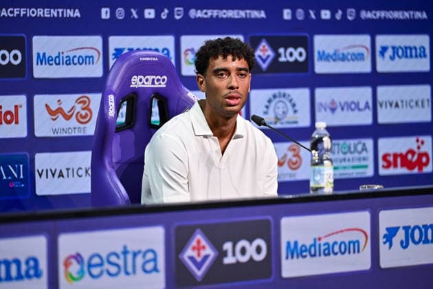 IPA86704013 - ACF Fiorentina defender Arthur Atta speaks during a press conference, PK, Pressekonferenz at the presentation of ACF Fiorentina s new player, Arthur Atta, for an Italian Serie A soccer match in Bagno a Ripoli (FI), Italy, on July 15, 2026  Copyright: xLisaxGuglielmi IPAxSportx xx 86704013