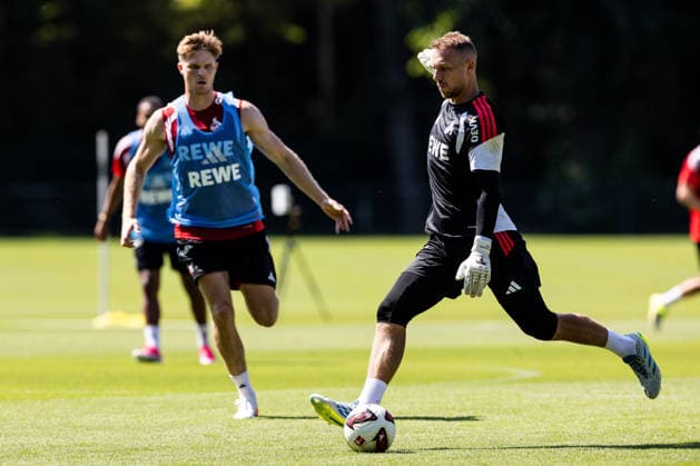 COLOGNE, GERMANY - JULY 15: Marvin Schwaebe (Schwäbe, Schwabe, 1. FC Koeln, 1) controls the ball during a training session of season 2026 27 at Geissbockheim on July 15, 2026 in Cologne, Germany. North Rhine Westphalia Germany Copyright: xSteffiexWunderlx