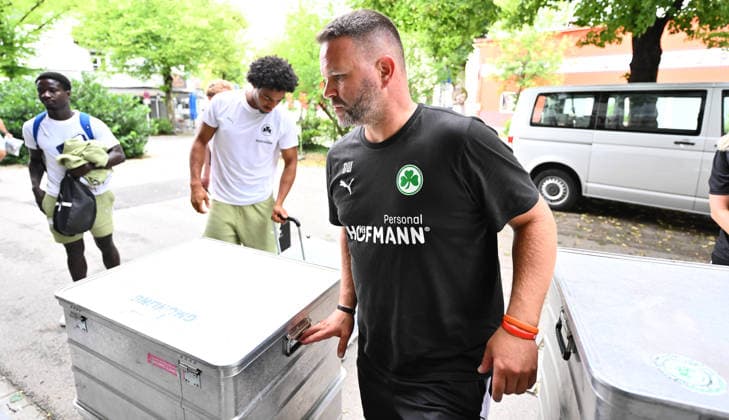 15.07.2026 - Fussball - 2. Bundesliga - Saison 2026 2027 - SpVgg Greuther Fürth Fuerth - Trainingslager Bad Wörishofen - - xwoxzix - Daniel Wiegand ( Team-Koordinator Zeugwart SpVgg Greuther Fürth ) *** July 15, 2026 Soccer 2. Bundesliga 2026–2027 Season SpVgg Greuther Fürth Fürth Training Camp in Bad Wörishofen xwoxzix Daniel Wiegand Team Coordinator and Equipment Manager, SpVgg Greuther Fürth