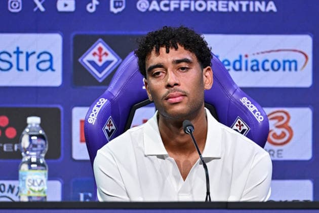 SOCCER - Serie A - Introduction of ACF Fiorentina s new player, Arthur Atta Photo by IPA ABACAPRESS.COM86704576 - ACF Fiorentina defender Arthur Atta speaks during a press conference, PK, Pressekonferenz at the presentation of ACF Fiorentina s new player, Arthur Atta, for an Italian Serie A soccer match in Bagno a Ripoli (FI), Italy, on July 15, 2026 Bagno a Ripoli (FI) Italy  Copyright: xIPAxSport ABACAx