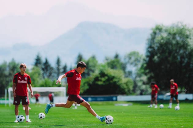 Friendly Match FC Red Bull Salzburg vs. Gamba Osaka ANIF, AUSTRIA JULY 15, 2026: Damir Redzic of FC Red Bull Salzburg prior the pre-season friendly match FC Red Bull Salzburg vs. Gamba Osaka in Anif, Austria. ( Copyright: xFCxRedxBullxSalzburgxGmbHx RBS_AS18232