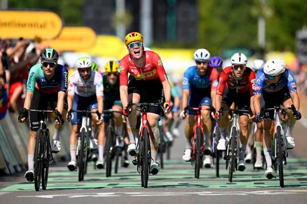 Tour de France 2026 Stage 11 NEVERS, FRANCE - JULY 15 : Waerenskjold Soren (NOR) of Uno-X Mobility celebrating his victory during stage 11 of the 113rd edition of Tour de France an UCI World Tour 2.UWT cycling road race stage for Men Elite of 161 km with start in Vichy and finish in Nevers on July 15, 2026 in Nevers, France, 15 07 2026 Nevers France  Copyright: xTomasxSiskx