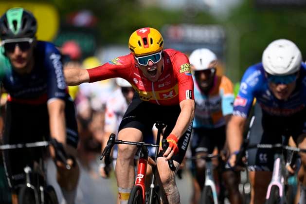 Tour de France 2026 Stage 11 NEVERS, FRANCE - JULY 15 : Waerenskjold Soren (NOR) of Uno-X Mobility celebrating his victory during stage 11 of the 113rd edition of Tour de France an UCI World Tour 2.UWT cycling road race stage for Men Elite of 161 km with start in Vichy and finish in Nevers on July 15, 2026 in Nevers, France, 15 07 2026 Nevers France  Copyright: xTomasxSiskx