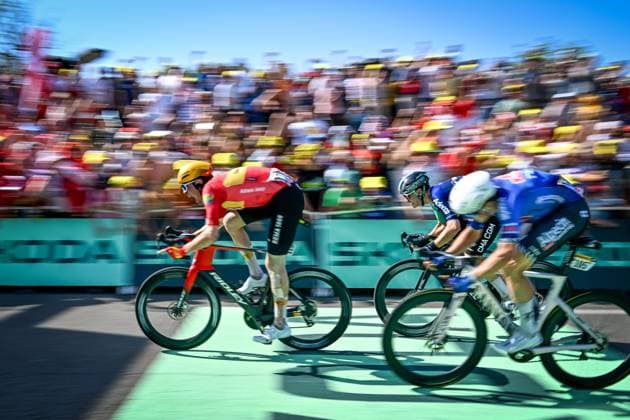 Sport Bilder des Tages Norwegian Soren Waerenskjold of Uno-X Mobility sprints to the finish to win the stage 11 of the 2026 Tour de France cycling race, a stage of 161km from Vichy to Nevers, on Wednesday 15 July 2026. The 113th edition of the Tour de France starts on Saturday 4 July in Barcelona, Spain, and will finish in Paris, France on the 26th of July. JASPERxJACOBS  x181189602x