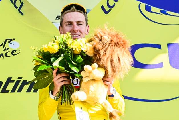 Tour de France 2026 Stage 11 NEVERS, FRANCE - JULY 15 : Pogacar Tadej (SLO) of UAE Team Emirates XRG on the podium wearing the yellow jersey during stage 11 of the 113rd edition of Tour de France an UCI World Tour 2.UWT cycling road race stage for Men Elite of 161 km with start in Vichy and finish in Nevers on July 15, 2026 in Nevers, France, 15 07 2026 Nevers France  Copyright: xPeterxDexVoechtx