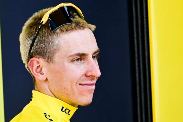 Tour de France 2026 Stage 11 NEVERS, FRANCE - JULY 15 : Pogacar Tadej (SLO) of UAE Team Emirates XRG on the podium wearing the yellow jersey during stage 11 of the 113rd edition of Tour de France an UCI World Tour 2.UWT cycling road race stage for Men Elite of 161 km with start in Vichy and finish in Nevers on July 15, 2026 in Nevers, France, 15 07 2026 Nevers France  Copyright: xPeterxDexVoechtx