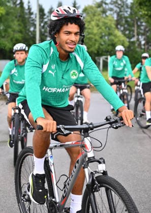 15.07.2026 - Fussball - 2. Bundesliga - Saison 2026 2027 - SpVgg Greuther Fürth Fuerth - Trainingslager Bad Wörishofen - - xwoxzix - David Abrangao (40, SpVgg Greuther Fürth ) *** July 15, 2026 Soccer 2. Bundesliga 2026–2027 Season SpVgg Greuther Fürth Fürth Training Camp in Bad Wörishofen xwoxzix David Abrangao 40, SpVgg Greuther Fürth