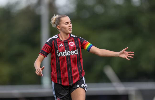 GER, Frankfurt, Eintracht Frankfurt vs Mainz 05, Vorbereitung, Fussball, DFB, Spielzeit 2026 2027, Deutsche Bank Park Platz 4, Testspiel im Bild: Laura Freigang (Eintracht Frankfurt Frauen 10) im neuen Trikot DFB DFL REGULATIONS PROHIBIT ANY USE OF PHOTOGRAPHS AS IMAGE SEQUENCES AND OR QUASI-VIDEO, 15.07.2026 *** GER, Frankfurt, Eintracht Frankfurt vs. Mainz 05, Preseason, Soccer, DFB, 2026–2027 Season, Deutsche Bank Park, 4th row, photo from the friendly match: Laura Freigang, Eintracht Frankfurt Women’s Team No. 10 in her new jersey. DFB and DFL regulations prohibit any use of photographs as image sequences and or quasi-video. July 15, 2026 Copyright: HMBxMedia HendrikxHamelau