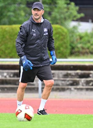 15.07.2026 - Fussball - 2. Bundesliga - Saison 2026 2027 - SpVgg Greuther Fürth Fuerth - Trainingslager Bad Wörishofen - - xwoxzix - Frank Kackert (Torwarttrainer SpVgg Greuther Fürth ) *** July 15, 2026 Soccer 2. Bundesliga 2026–2027 Season SpVgg Greuther Fürth Fürth Training Camp in Bad Wörishofen xwoxzix Frank Kackert, Goalkeeper Coach for SpVgg Greuther Fürth