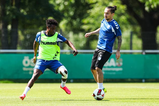 Lubambo Musonda (1. FC Magdeburg,19) gegen Baris Atik (1. FC Magdeburg,23) - 2. Fußball Bundesliga Saison 2026-2027 Training 1. FC Magdeburg an der Avnet Arena in Magdeburg - Fußball,Mann,Männer,Deutschland,15.07.2026 *** Lubambo Musonda (1 FC Magdeburg, 19) vs. Baris Atik (1 FC Magdeburg, 23) – 2026–2027 Bundesliga Season – 1 FC Magdeburg training session at the Avnet Arena in Magdeburg – soccer, man,Men, Germany, July 15, 2026