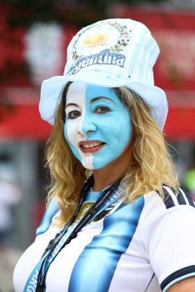 An Argentina fan before kick off England v Argentina, 2026 FIFA World Cup, WM, Weltmeisterschaft, Fussball Semi Final, Football, Atlanta Stadium, Atlanta, Georgia, USA - 15 Jul 2026Atlanta Atlanta Stadium Georgia (GA) United States of America  Copyright: xMichaelxZemanek Shutterstockx 16992756a
