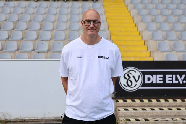 Mannschaftsarzt Frank Krämer ; SV 07 Elversberg; 1.BL, Porträttermin 2026 2027, Elversberg Ursapharm-Arena an der Kaiserlinde Saarland Deutschland (DEU) *** Team Doctor Frank Krämer, SV 07 Elversberg 1 BL, Profile Session 2026–2027, Elversberg Ursapharm Arena at the Kaiserlinde, Saarland, Germany (DEU) Copyright: xSebastianxBachx