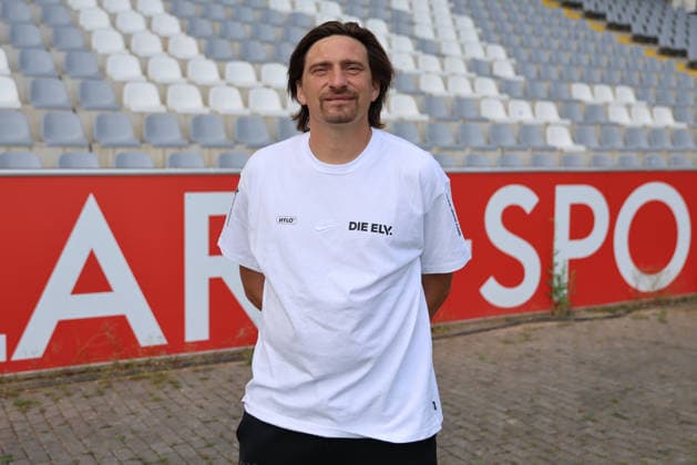 Trainer Vincent Wagner; SV 07 Elversberg; 1.BL, Porträttermin 2026 2027, Elversberg Ursapharm-Arena an der Kaiserlinde Saarland Deutschland (DEU) *** Coach Vincent Wagner, SV 07 Elversberg, 1st Bundesliga, Profile Interview 2026–2027, Elversberg Ursapharm Arena at the Kaiserlinde, Saarland, Germany (DEU) Copyright: xSebastianxBachx