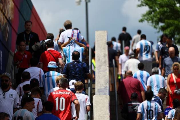 A fan of Jude Bellingham of England England v Argentina, 2026 FIFA World Cup, WM, Weltmeisterschaft, Fussball Semi Final, Football, Atlanta Stadium, Atlanta, Georgia, USA - 15 Jul 2026Atlanta Atlanta Stadium Georgia (GA) United States of America  Copyright: xMichaelxZemanek Shutterstockx 16992756d