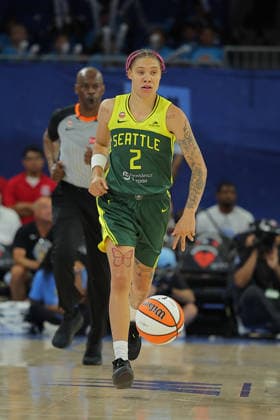 CHICAGO, IL - JULY 15: Natisha Hiedeman 2 of the Seattle Storm brings the ball up court during the first half against the Chicago Sky on July 15, 2026 at Wintrust Arena in Chicago, Illinois. (Photo by Melissa Tamez Icon Sportswire) WNBA, Basketball Damen, USA JUL 15 Seattle Storm at Chicago Sky EDITORIAL USE ONLY Icon260715001