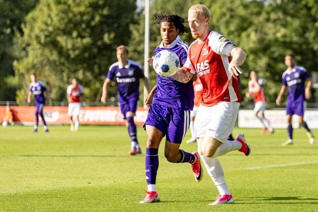 DIRKSHORN , 15-07-2026 , Sportpark Dirkshorn , season 2026 2027 , match between AZ and RSC Anderlecht , picture shows , AZ player Mexx Meerdink vs RSC Anderlecht player Omar Sarr AZ - Anderlecht (friendly)  x205042721x Copyright: