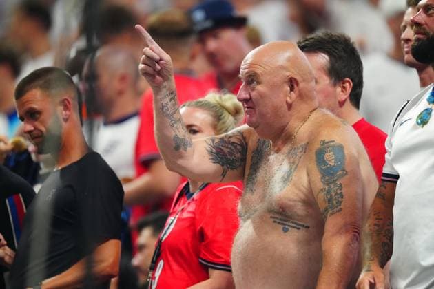 England fans ahead of kick-off England v Argentina, 2026 FIFA World Cup, WM, Weltmeisterschaft, Fussball Semi Final, Football, Atlanta Stadium, Atlanta, Georgia, USA - 15 Jul 2026Atlanta Atlanta Stadium Georgia (GA) United States of America  Copyright: xJavierxGarcia Shutterstockx 16992264t
