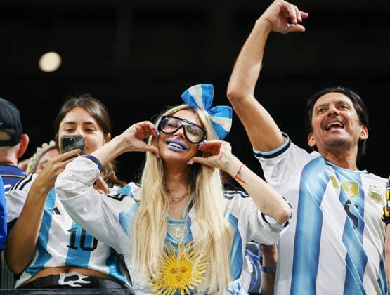 Fans of Argentina show their support before the semi-final FIFA World Cup, WM, Weltmeisterschaft, Fussball match between Argentina and England at Atlanta Stadium in Atlanta, Georgia, on Wednesday, July 15, 2026.  ATL20260715904 CHRISTIANxBRUNSKILL