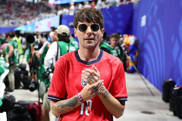 Former One Direction vocalist Louis Tomlinson poses before the FIFA World Cup, WM, Weltmeisterschaft, Fussball 2026 Semi Final match between England and Argentina at the Mercedez-Benz Stadium, Atlanta, USA on 15 July 2026. Copyright: xPeterxDovganx 45260020