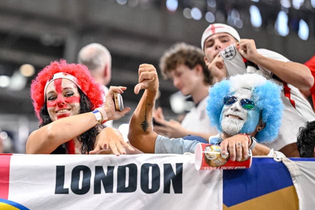 England Supporter and Argentina Supporter during the FIFA World Cup, WM, Weltmeisterschaft, Fussball 2026 Semi Final match between England and Argentina at Atlanta Stadium on July 15, 2026 in Atlanta, United States. (Photo by Harry Langer DeFodi Images) - *** England and Argentina fans during the 2026 FIFA World Cup semifinal match between England and Argentina at Atlanta Stadium on July 15, 2026, in Atlanta, United States. Photo by Harry Langer, DeFodi Images