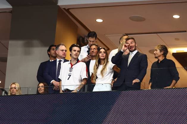 David Beckham emotional ahead of kick-off, with Victoria Beckham, Romeo Beckham, Cruz Beckham and Harper Beckham England v Argentina, 2026 FIFA World Cup, WM, Weltmeisterschaft, Fussball Semi Final, Football, Atlanta Stadium, Atlanta, Georgia, USA - 15 Jul 2026Atlanta Atlanta Stadium Georgia (GA) United States of America  Copyright: xMichaelxZemanek Shutterstockx 16992756an