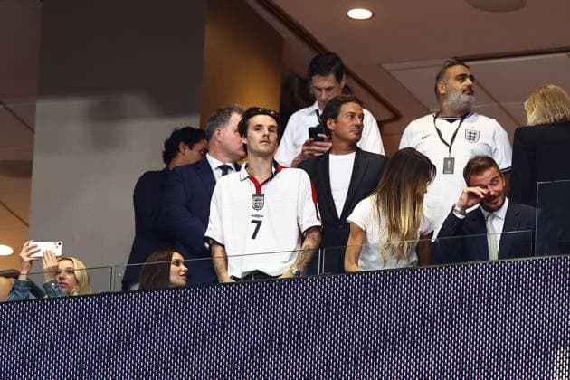 David Beckham emotional ahead of kick-off, with Victoria Beckham, Romeo Beckham, Cruz Beckham and Harper Beckham England v Argentina, 2026 FIFA World Cup, WM, Weltmeisterschaft, Fussball Semi Final, Football, Atlanta Stadium, Atlanta, Georgia, USA - 15 Jul 2026Atlanta Atlanta Stadium Georgia (GA) United States of America  Copyright: xMichaelxZemanek Shutterstockx 16992756ao