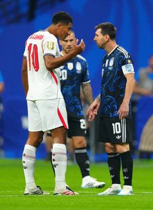 Jude Bellingham of England and Lionel Messi of Argentina England v Argentina, 2026 FIFA World Cup, WM, Weltmeisterschaft, Fussball Semi Final, Football, Atlanta Stadium, Atlanta, Georgia, USA - 15 Jul 2026Atlanta Atlanta Stadium Georgia (GA) United States of America  Copyright: xJavierxGarcia Shutterstockx 16992264bc