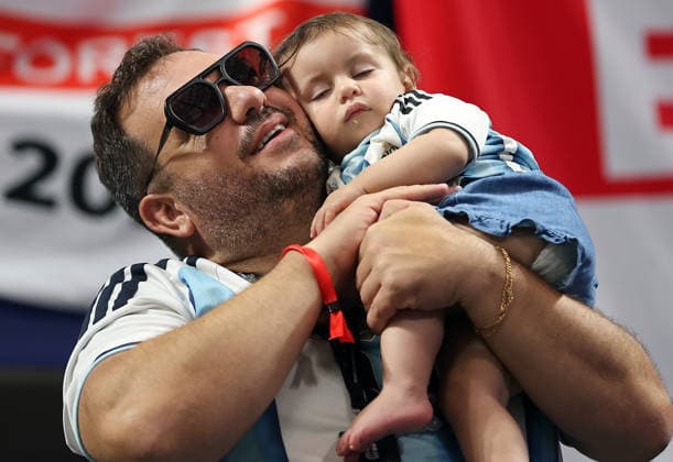 (260716) -- ATLANTA, July 16, 2026 -- Fans of Argentina react before the semifinal match between Argentina and England at the 2026 FIFA World Cup, WM, Weltmeisterschaft, Fussball at Atlanta Stadium in Atlanta, the United States, July 15, 2026. ) (SP)U.S.-ATLANTA-FOOTBALL-FIFA WORLD CUP-SEMIFINAL-ARG VS ENG CaoxCan 