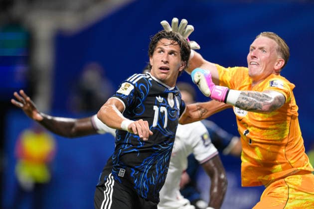 Fußball, WM 2026, 20260715, England - Argentinien. Im Bild v.l. Giuliano SIMEONE (Argentinien, 17), Torwart Jordan PICKFORD (England, 1). Atlanta Atlanta-Stadion Georgia Vereinigte Staaten von Amerika *** Soccer, 2026 World Cup, 20260715, England vs. Argentina. Pictured, from left: Giuliano SIMEONE (Argentina, 17), goalkeeper Jordan PICKFORD (England, 1). Atlanta, Atlanta Stadium, Georgia, United States of America Copyright: Passion2Press MarkusxFischerx
