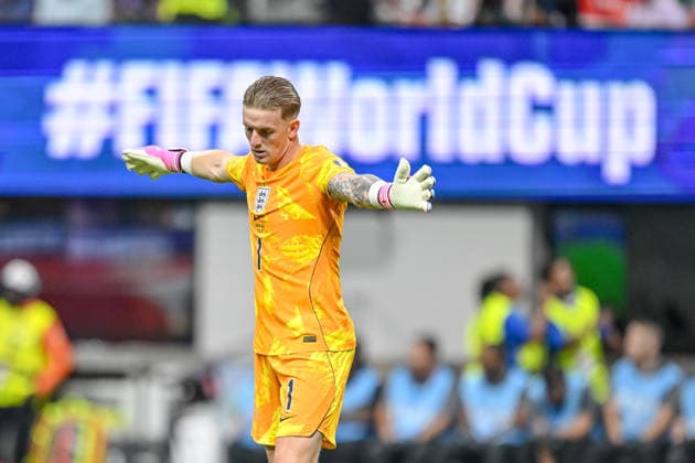 goalkeeper Jordan Pickford (England) gestures during the FIFA World Cup, WM, Weltmeisterschaft, Fussball 2026 Semi Final match between England and Argentina at Atlanta Stadium on July 15, 2026 in Atlanta, United States. (Photo by Harry Langer DeFodi Images) - *** England goalkeeper Jordan Pickford gestures during the 2026 FIFA World Cup semifinal match between England and Argentina at Atlanta Stadium on July 15, 2026, in Atlanta, United States. Photo by Harry Langer, DeFodi Images