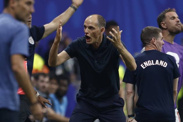FIFA World Cup, WM, Weltmeisterschaft, Fussball 2026 semifinals - England vs Argentina England s head coach Thomas Tuchel reacts during the FIFA World Cup 2026 semifinals match England against Argentina, in Atlanta, USA, 15 July 2026. ATLANTA United States  Copyright: xWILLxOLIVERx