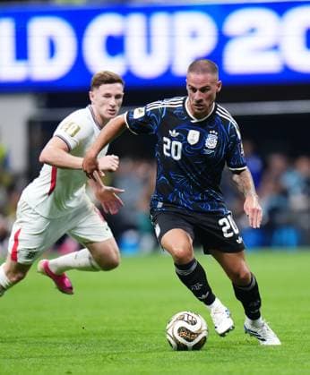 England v Argentina - FIFA World Cup, WM, Weltmeisterschaft, Fussball 2026 - Semi Finals ATLANTA, USA - JULY 15: Alexis Mac Allister of Argentina drives the ball during the 2026 FIFA World Cup semi-final match between England and Argentina at Mercedes-Benz Stadium (Atlanta Stadium) in Atlanta, Georgia, United States on July 15, 2026. Jose Hernandez Anadolu Georgia United States. Editorial use only. Please get in touch for any other usage.  Copyright: x2026xAnadoluxJosexHernandezx