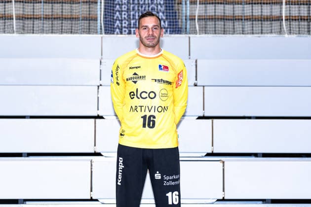 Vladimir Cupara, (HBW Balingen Weilstetten, 01, Torwart), Neuzugang 2026 2027 HBW Balingen Weilstetten, Handball, Opel 1. Handball Bundesliga, Mannschaftsfoto, Portraittermin, hi.Reihe v.l., Saison 2026 2027, 15.07.2026 , Eibner-Pressefoto Andreas Ulmer HBW Balingen Weilstetten, Handball, Opel 1. Handball Bundesliga, Mannschaftsfoto, Portraittermin, hi.Reihe v.l., Saison 2026 2027, 15.07.2026 Balingen *** Vladimir Cupara, HBW Balingen Weilstetten, 01, Goalkeeper, New Signing 2026–2027 HBW Balingen Weilstetten, Handball, Opel 1 Handball Bundesliga, Team Photo, Portrait Session, back row, left to right, 2026–2027 Season, July 15, 2026, Eibner Press Photo Andreas Ulmer HBW Balingen Weilstetten, Handball, Opel 1 Handball Bundesliga, Team Photo, Portrait Session, Back Row from Left, 2026–2027 Season, July 15, 2026, Balingen Copyright: xEibner-Pressefoto AndreasxUlmerx EP_AUR