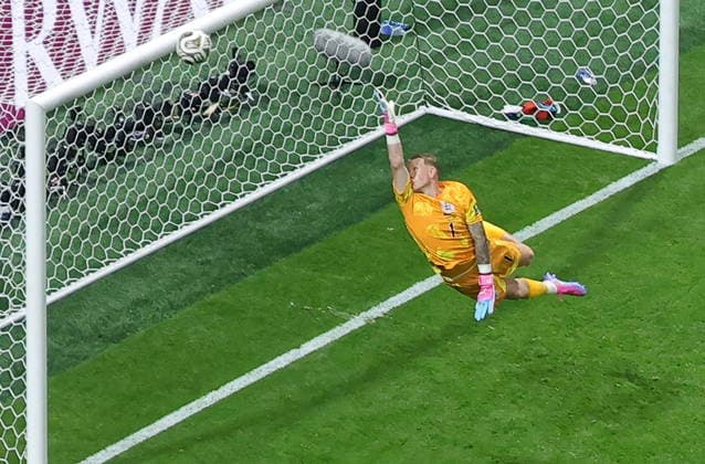 FIFA World Cup, WM, Weltmeisterschaft, Fussball 2026 semifinals - England vs Argentina England goalkeeper Jordan Pickford in action during the FIFA World Cup 2026 semifinals match England against Argentina, in Atlanta, USA, 15 July 2026. ATLANTA United States  Copyright: xCRISTOBALxHERRERA-ULASHKEVICHx