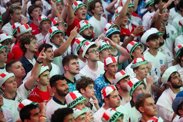 England fans watch the England v Argentina match Fans at Box Park Wembley, Football, World Cup 2026, London, UK - 15 Jul 2026London Wembley United Kingdom  Copyright: xHanc WiredxPhotos Shutterstockx 16992959m