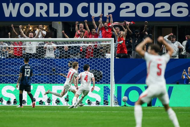 260715 Anthony Gordon of England celebrates after scoring 1-0 during the FIFA World Cup, WM, Weltmeisterschaft, Fussball 2026 semifinal football match between England and Argentina on July 15, 2026 in Atlanta. Photo: Joel Marklund BILDBYRAN kod JM JM0828 bbeng fotboll football soccer fotball vm fotbolls-vm fotball-vm fotbolls-vm 2026 fifa world cup 2026 semifinal england argentina jubel *** July 15, 2026: Anthony Gordon of England celebrates after scoring the 1-0 goal during the 2026 FIFA World Cup semifinal soccer match between England and Argentina on July 15, 2026 in Atlanta. Photo by Joel Marklund, BILDBYRAN. Code: JM JM0828 bbeng soccer football soccer World Cup soccer World Cup 2026 FIFA World Cup 2026 semifinal England Argentina celebration  Copyright: JOELxMARKLUND BB260715JM082