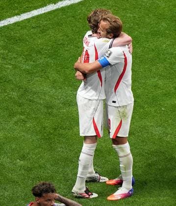 Anthony Gordon of England celebrates scoring a goal to make the score 1-0. England v Argentina, 2026 FIFA World Cup, WM, Weltmeisterschaft, Fussball Semi Final, Football, Atlanta Stadium, Atlanta, Georgia, USA - 15 Jul 2026Atlanta Atlanta Stadium Georgia (GA) United States of America  Copyright: xIsmaelxAdnan Shutterstockx 16992263de
