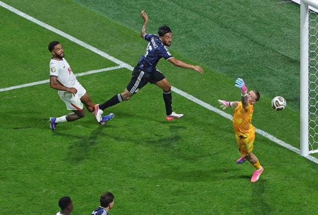 FIFA World Cup, WM, Weltmeisterschaft, Fussball 2026 semifinals - England vs Argentina (L-R) Reece James of England, Nicolas Gonzalez of Argentina, and England goalkeeper Jordan Pickford in action during the FIFA World Cup 2026 semifinals match England against Argentina, in Atlanta, USA, 15 July 2026. ATLANTA United States  Copyright: xCRISTOBALxHERRERA-ULASHKEVICHx