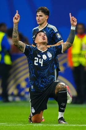 Enzo Fernandez celebrates scoring for Argentina England v Argentina, 2026 FIFA World Cup, WM, Weltmeisterschaft, Fussball Semi Final, Football, Atlanta Stadium, Atlanta, Georgia, USA - 15 Jul 2026Atlanta Atlanta Stadium Georgia (GA) United States of America  Copyright: xJavierxGarcia Shutterstockx 16992264cw