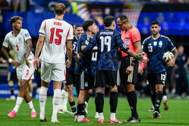 260715 Referee Ismail Elfath during the FIFA World Cup, WM, Weltmeisterschaft, Fussball 2026 semifinal football match between England and Argentina on July 15, 2026 in Atlanta. Photo: Joel Marklund BILDBYRAN kod JM JM0828 bbeng fotboll football soccer fotball vm fotbolls-vm fotball-vm fotbolls-vm 2026 fifa world cup 2026 semifinal england argentina *** July 15, 2026: Referee Ismail Elfath during the 2026 FIFA World Cup soccer semifinal match between England and Argentina on July 15, 2026 in Atlanta. Photo by Joel Marklund. BILDBYRAN code JM JM0828 bbeng soccer football soccer World Cup soccer World Cup 2026 FIFA World Cup 2026 semifinal England Argentina  Copyright: JOELxMARKLUND BB260715JM108