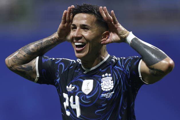 FIFA World Cup, WM, Weltmeisterschaft, Fussball 2026 semifinals - England vs Argentina Enzo Fernandez of Argentina celebrates after scoring the 1-1 equalizer during the FIFA World Cup 2026 semifinals match England against Argentina, in Atlanta, USA, 15 July 2026. ATLANTA United States  Copyright: xWILLxOLIVERx