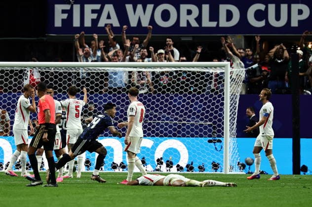 FIFA World Cup, WM, Weltmeisterschaft, Fussball 2026 semifinals - England vs Argentina Enzo Fernandez of Argentina (CL) celebrates scoring the 1-1 during the FIFA World Cup 2026 semifinals match England against Argentina, in Atlanta, USA, 15 July 2026. ATLANTA United States  Copyright: xRONALDxWITTEKx