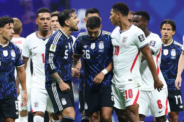 Leandro Paredes of Argentina and Jude Bellingham of England react during the FIFA World Cup, WM, Weltmeisterschaft, Fussball 2026 Semi Final match between England and Argentina at the Mercedez-Benz Stadium, Atlanta, USA on 15 July 2026. Copyright: xPeterxDovganx 45260027