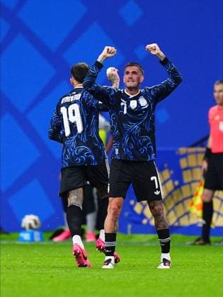England v Argentina - FIFA World Cup, WM, Weltmeisterschaft, Fussball 2026 - Semi Finals ATLANTA, GEORGIA - JULY 15: Rodrigo de Paul (7) of Argentina celebrates after Enzo Fernandez s goal during the 2026 FIFA World Cup semifinal match between England and Argentina at Atlanta Stadium in Atlanta, Georgia, United States, on July 15, 2026. Evrim Aydin Anadolu Georgia United States. Editorial use only. Please get in touch for any other usage.  Copyright: x2026xAnadoluxEvrimxAydinx