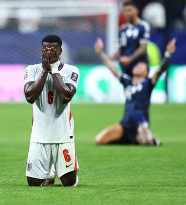 Marc GuÃ hi of England dejected at full time England v Argentina, 2026 FIFA World Cup, WM, Weltmeisterschaft, Fussball Semi Final, Football, Atlanta Stadium, Atlanta, Georgia, USA - 15 Jul 2026Atlanta Atlanta Stadium Georgia (GA) United States of America  Copyright: xMichaelxZemanek Shutterstockx 16992756dx
